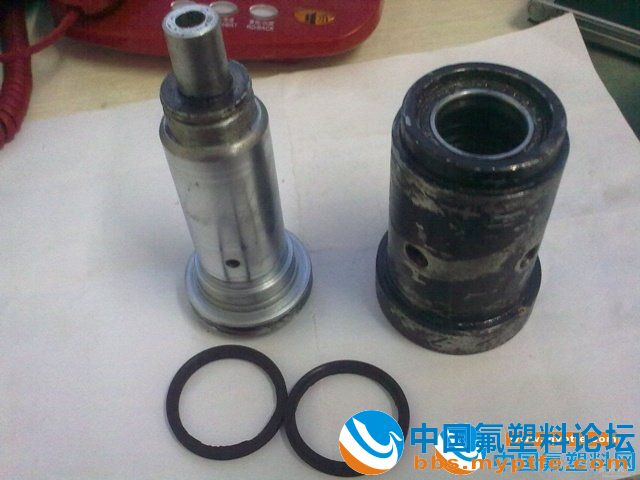 旋转接头氟橡胶密封圈的耐腐蚀和耐磨性能1